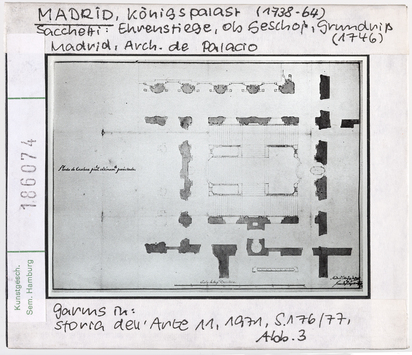 Vorschaubild Madrid: Königspalast, Ehrenstiege, Entwurf von Sacchetti, oberes Geschoss, Grundriss. Madrid, Arch. de Palacio 